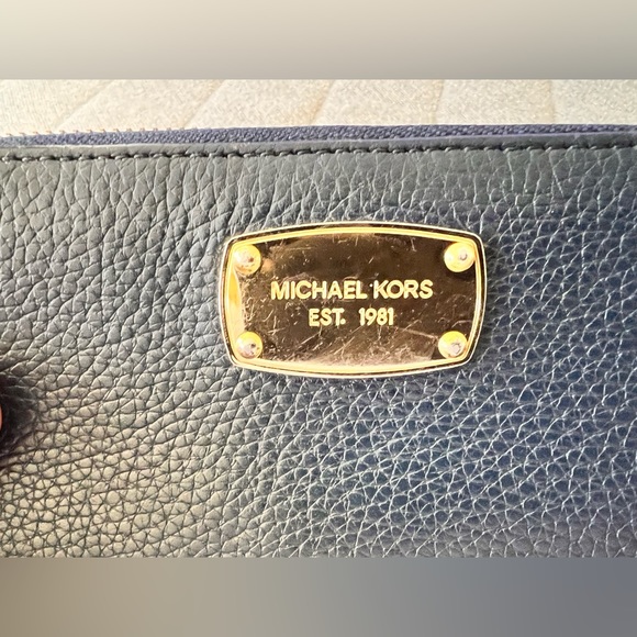 MICHAEL KORS Navy Blue Pebble Leather Full Zippered Wallet Wristlet Orig $145 - Picture 9 of 12